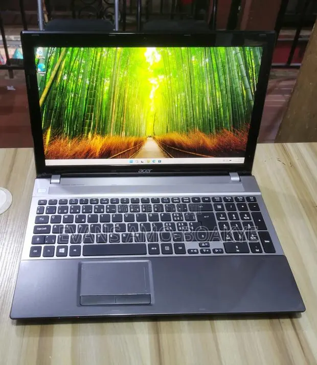 Laptop Acer Aspire V3-571G 8GB Intel Core i7 HDD 500GB · Photo 1