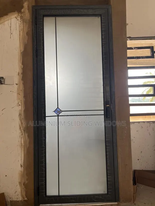 Washroom Doors Double Glazing · Photo 1