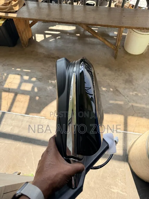 Honda Civic 2016-2019 Passengers Mirror With Camera and Led · Photo 1
