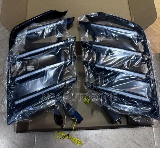 Toyota Land Cruiser 300 LC300 2022-2024 Daylight Running Smoke Type · Photo 1
