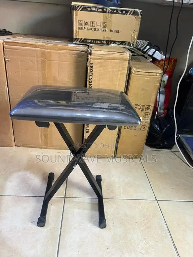 Keyboard Seat · Photo 1