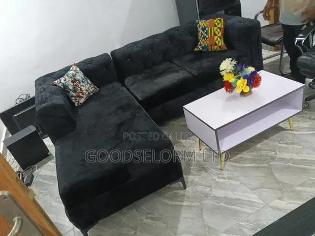 Sofa L Shape With Single Plus Center TABLE · Photo 1
