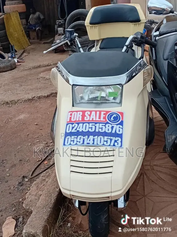 Honda 1999 Gray · Photo 1
