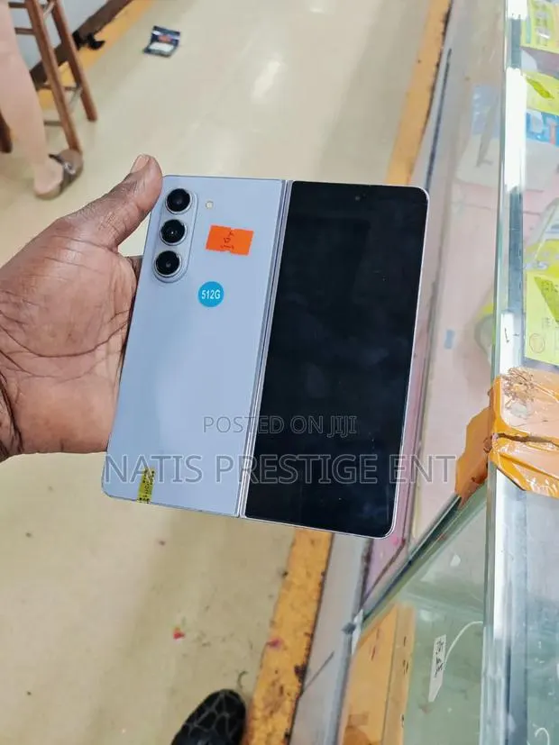 Samsung Galaxy Z Fold 5 512 GB Blue · Photo 1