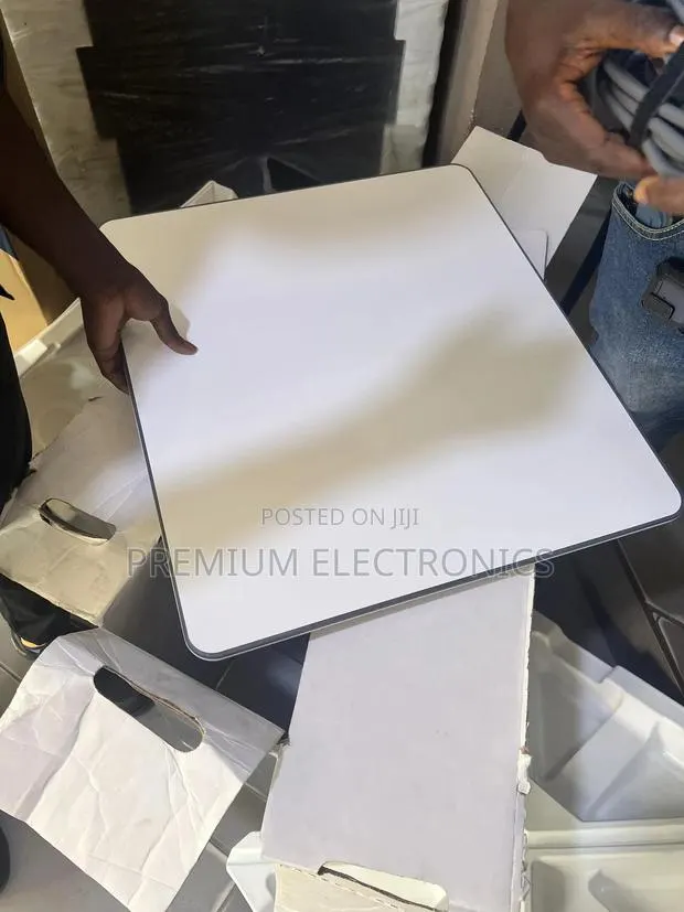 Starlink Flat High Performance Complete Brand New Kit · Photo 1
