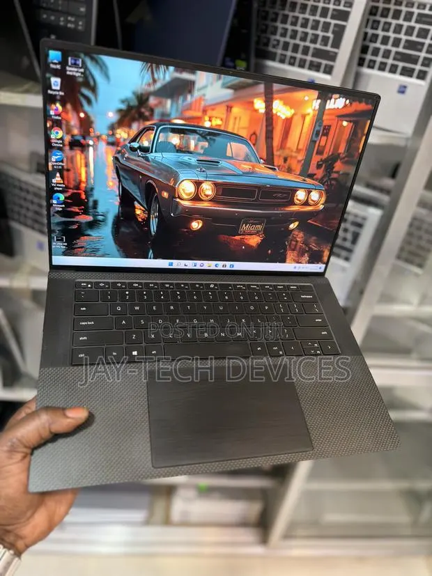 Laptop Dell Precision 5560 16GB Intel Core i7 SSD 512GB · Photo 1