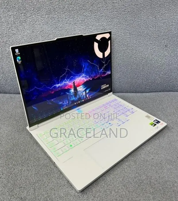 New Laptop Lenovo Legion 7 32GB Intel Core Ultra 7 SSD 1T