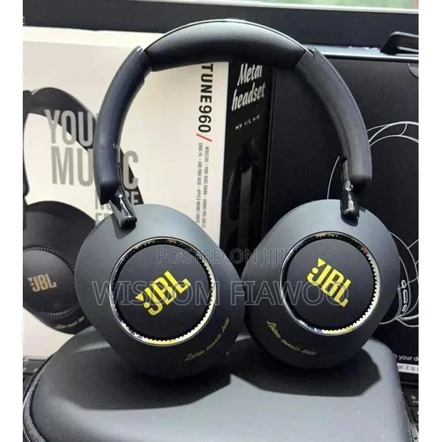JBL Tune960 Headset (Heavy Deep Bass) · Photo 1