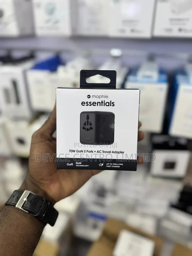 Mophie Essential Travel Adapter 70 Watts · Photo 1