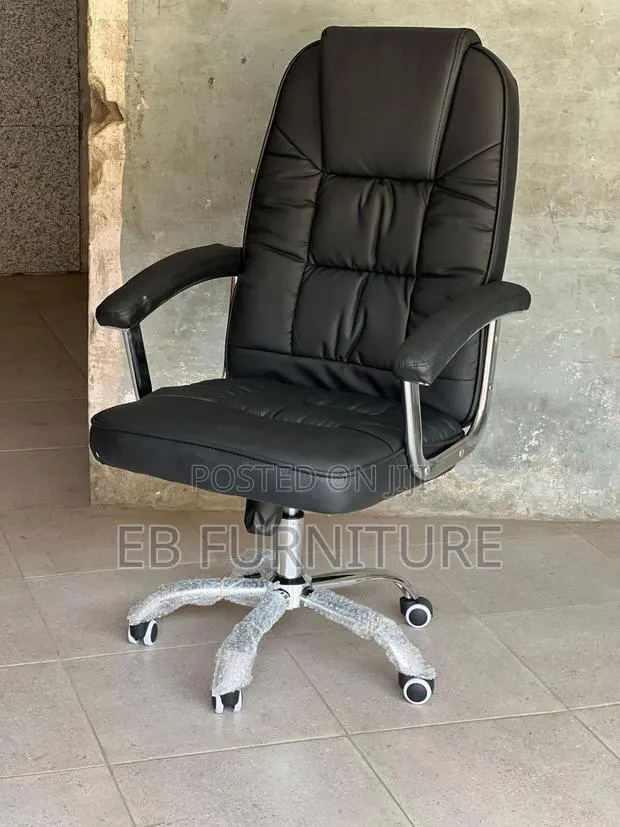 Leather Office Chair With Armrest · Photo 1