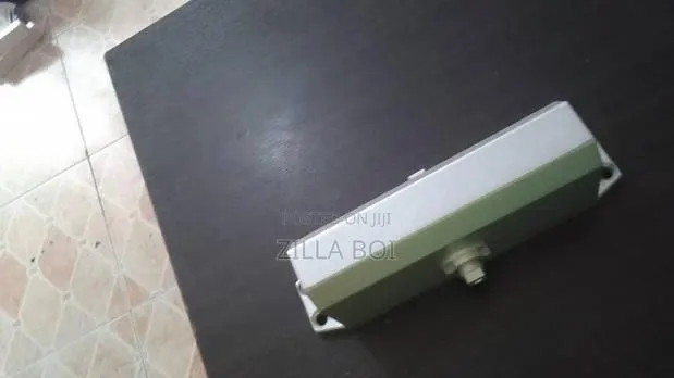 Door Closer · Photo 1