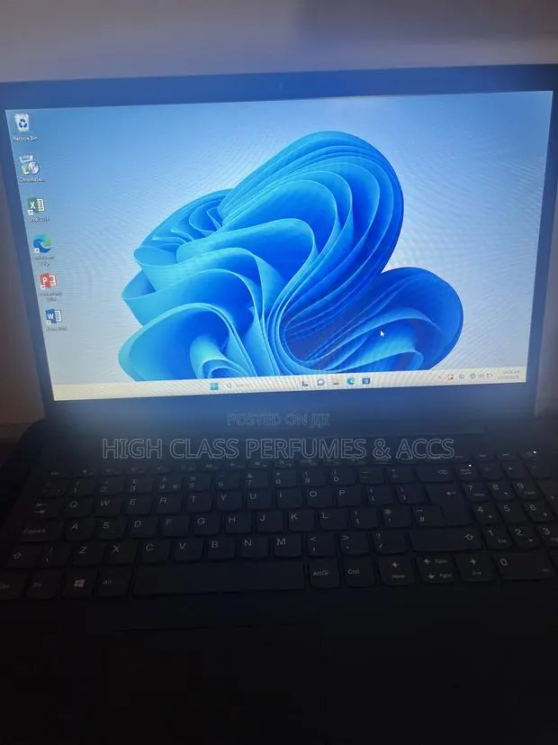 Laptop Lenovo V15 4GB Intel Celeron HDD 1T · Photo 1