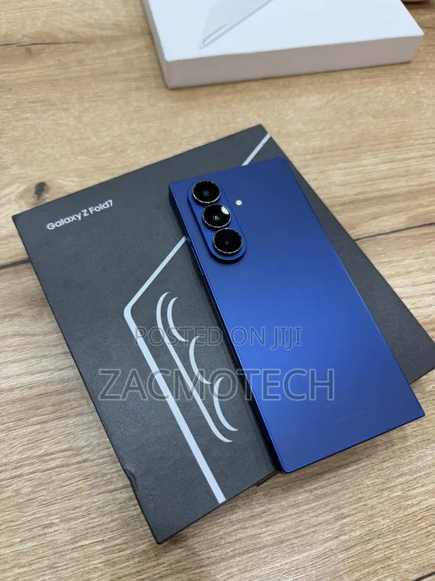 Samsung Galaxy Z Fold7 512 GB Blue · Photo 1