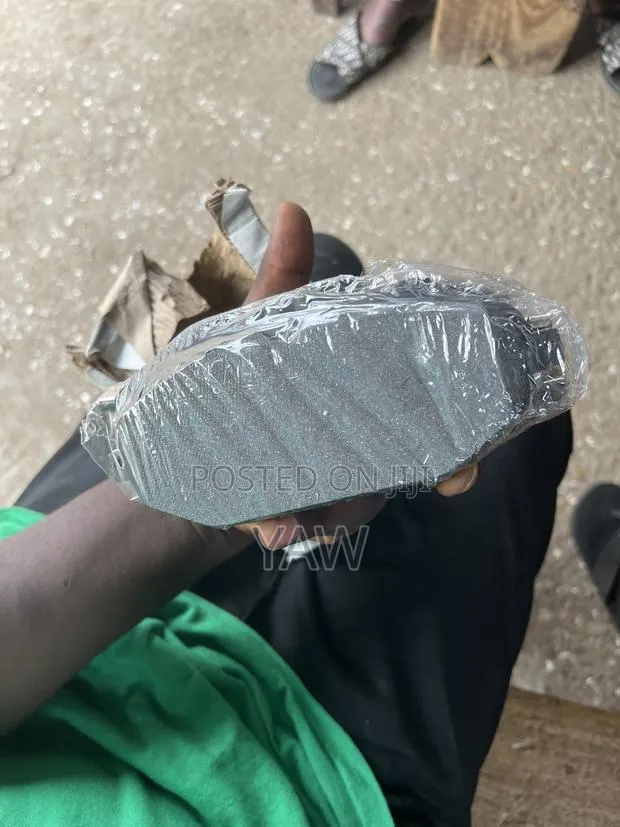 Mercedes-Benz 205 C300 2012-2019 Brake Pad · Photo 1