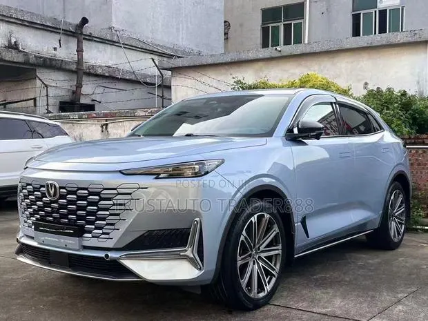 Changan UNI-K 2.0 Petrol AWD 2022 Blue · Photo 1