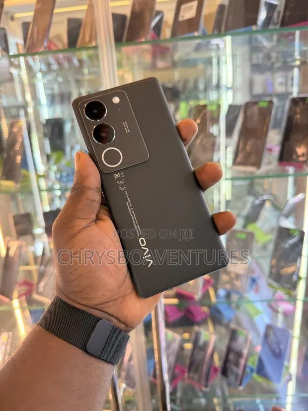 New Vivo V29 5G 256 GB Black · Photo 1