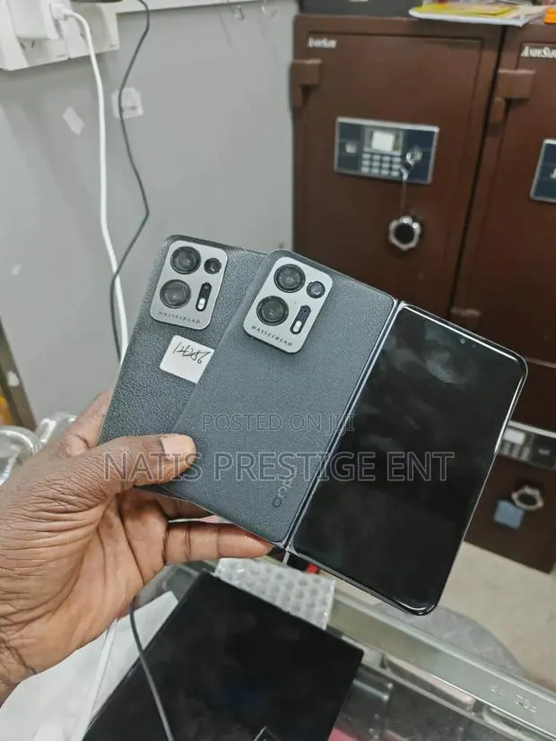 New Oppo Find N2 256 GB Black · Photo 1