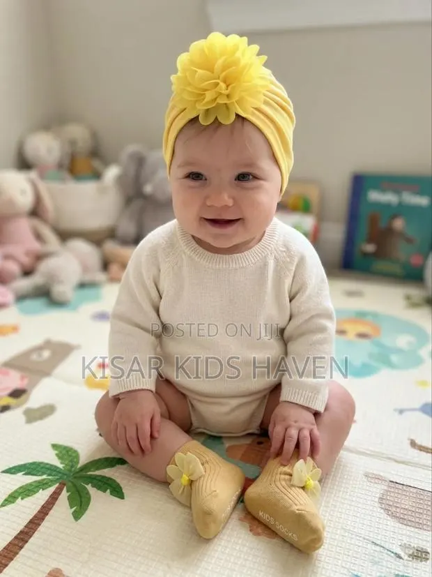 Get Ready to Step Out, Girl Hair Cap With Socks · Photo 1