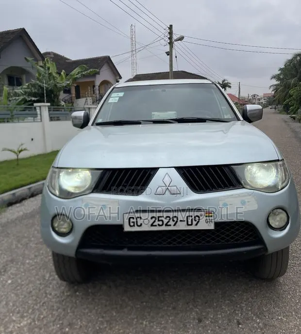 Mitsubishi L200 2009 Blue · Photo 1