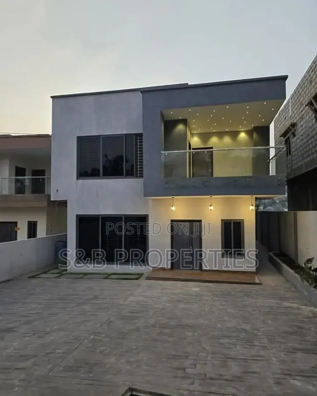 4bdrm House in Ashomang Estate for sale · Photo 1