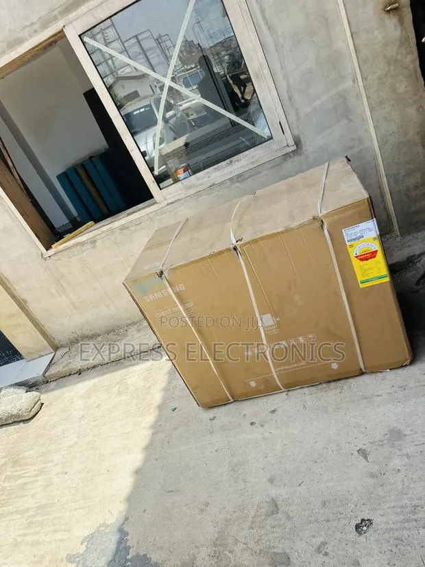 Spectacular Performance Chest Freezer Single Door 281l Samsung · Photo 1