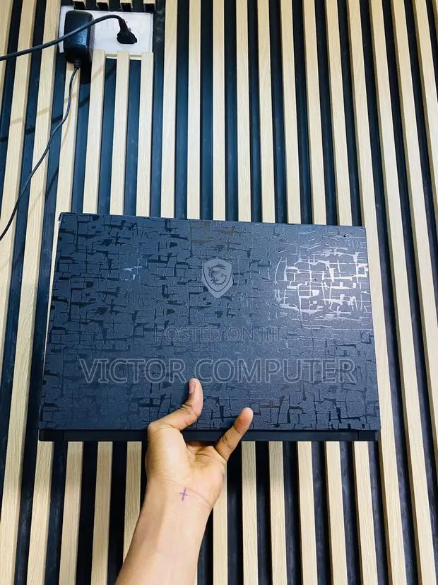 Laptop MSI GS66 Stealth 11UH 16GB Intel Core i7 SSD 512GB · Photo 1