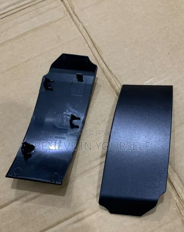 Toyota RAV4 2019 2020 2021 2022 2023 2024 2025 Tail Light Cover · Photo 1