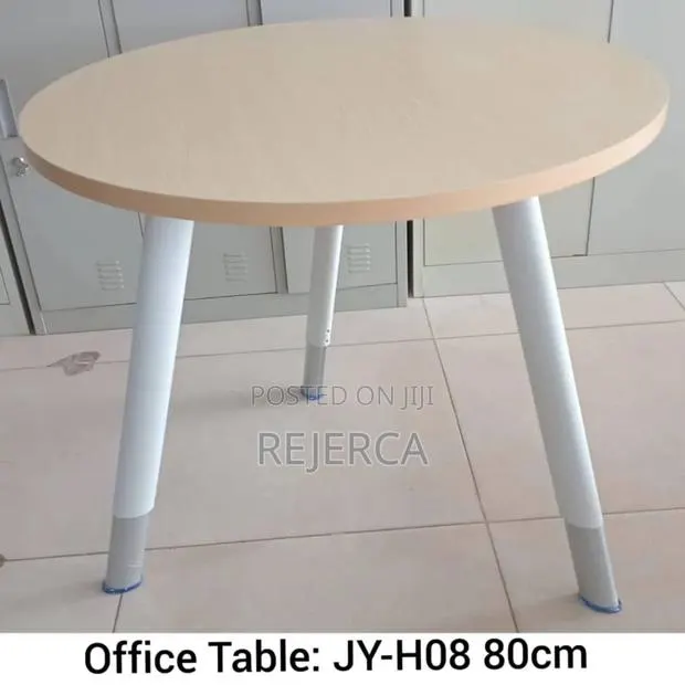 Potable Round Table · Photo 1