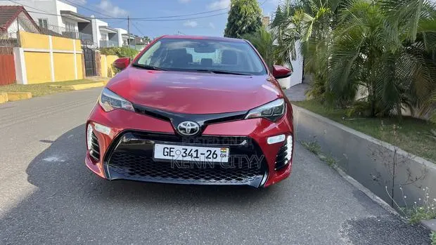 Toyota Corolla XSE (1.8L 4cyl 2A) 2018 Red · Photo 1