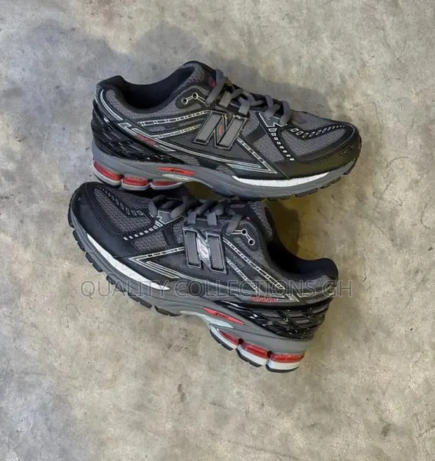 New Balance Wild · Photo 1