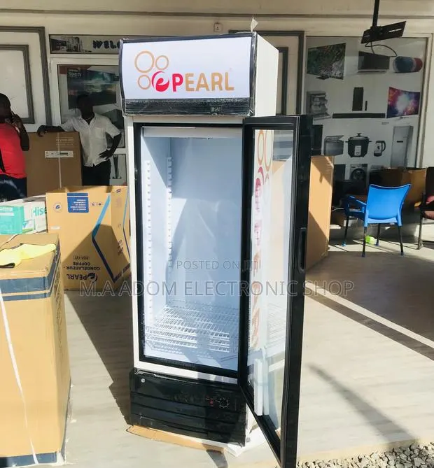 Quality Pearl PVC28 Single Door Electric Beverage Cooler · Photo 1