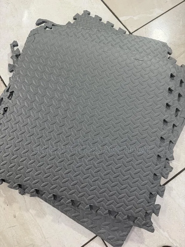 Gym Mats / Puzzle Floor Mats (1 Pack/4pcs) · Photo 1
