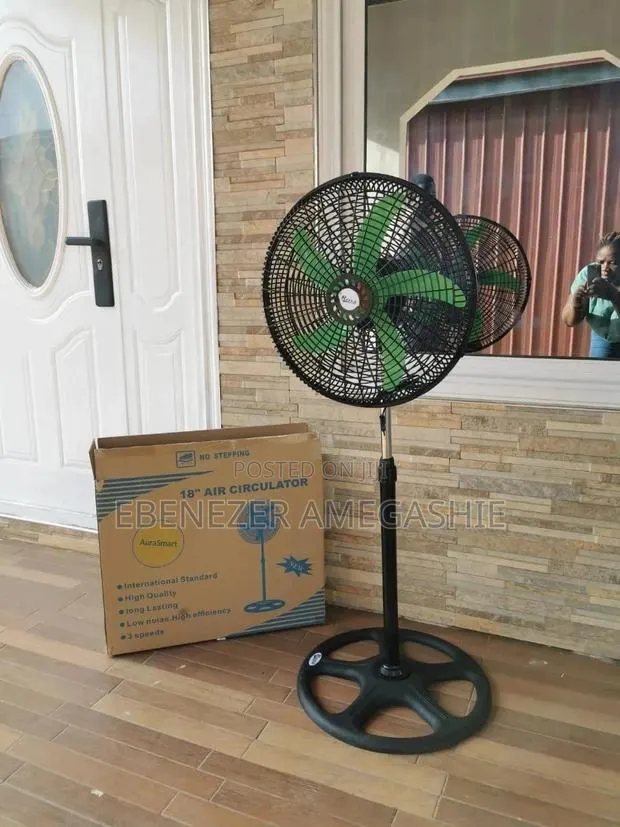 AuraSmart Standing Fan · Photo 1