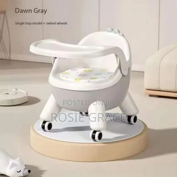 Short Legged Feeding Chair With Wheels · Photo 1
