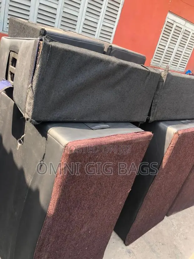 Speaker Cover · Photo 1