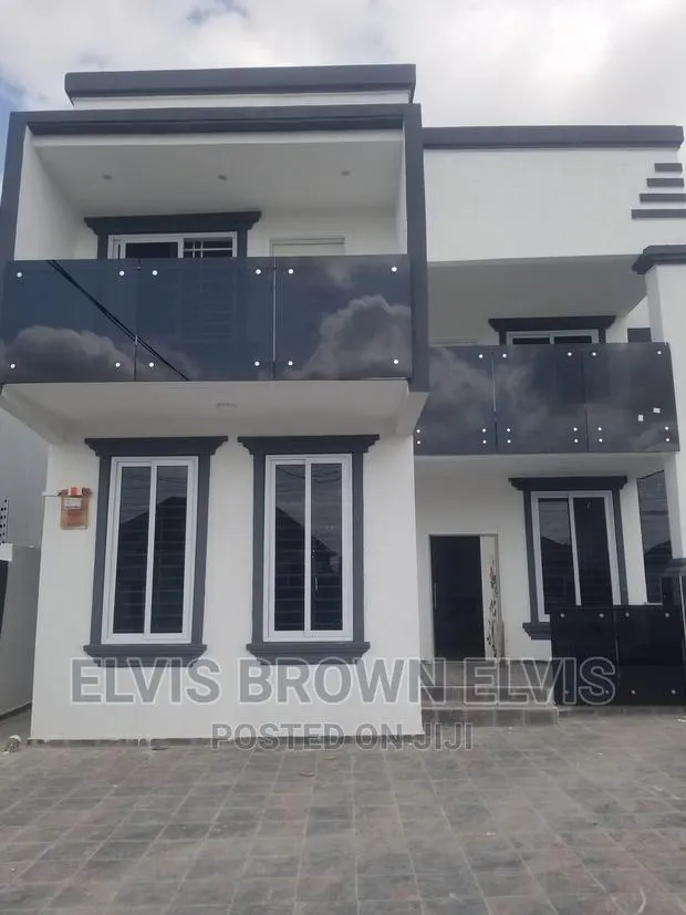 4bdrm House in Botwe Lakesid for sale · Photo 1