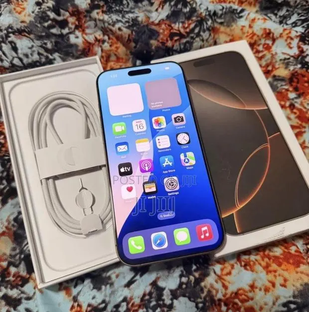 New Apple iPhone 16 Pro Max 512 GB Gold · Photo 1