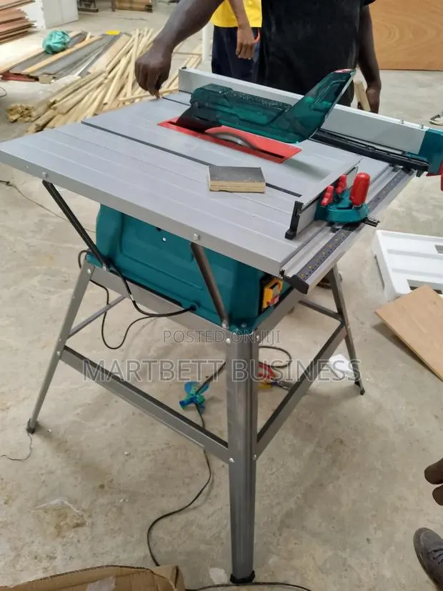Table Saw 1500w Quality Total Brand for Wood · Photo 1