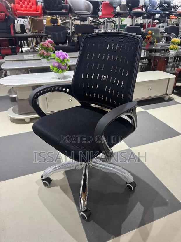 Mesh Office Chair · Photo 1