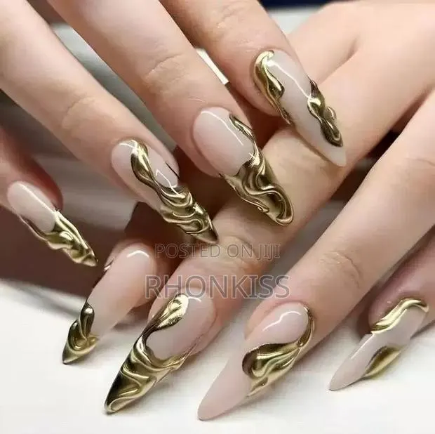 Press on Nails · Photo 1