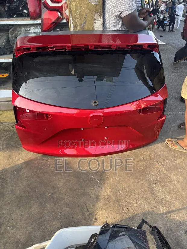 Acura RDX Empty Boot / Tailgate 2019-2020-2021-2022-2023-2024 · Photo 1