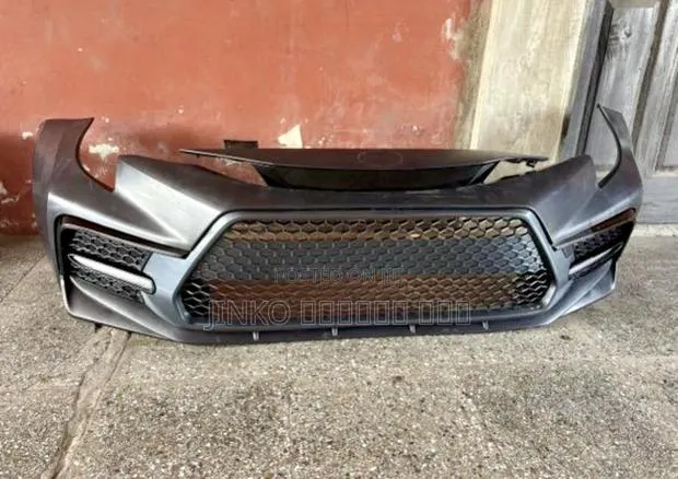 Toyota Corolla 2020 Front Bumper Complete Se/Sport · Photo 1