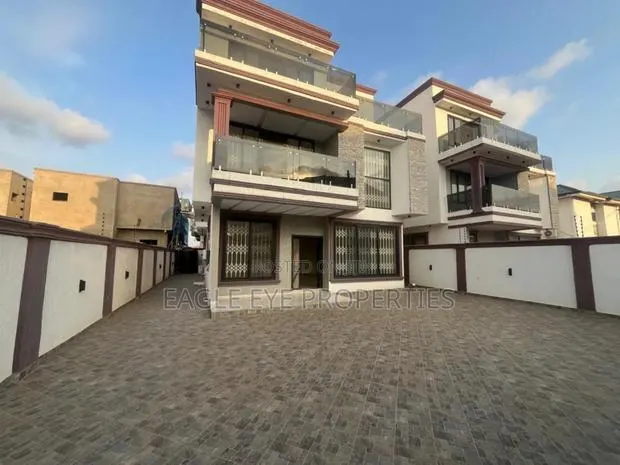5bdrm House in East Legon for sale · Photo 1