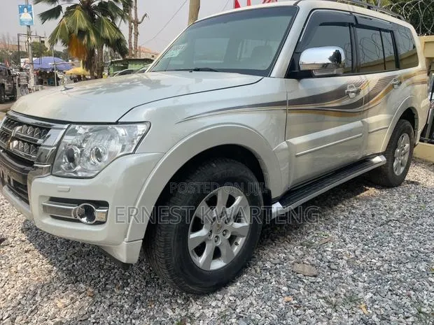 Mitsubishi Pajero 2020 White · Photo 1
