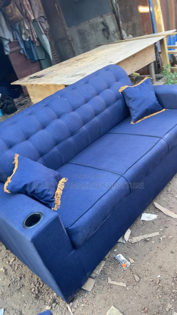 Three in One Couch · Photo 1