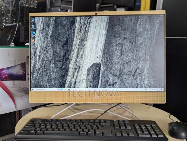 Desktop Computer HP AiO 24 8GB AMD A6 HDD 1T · Photo 1