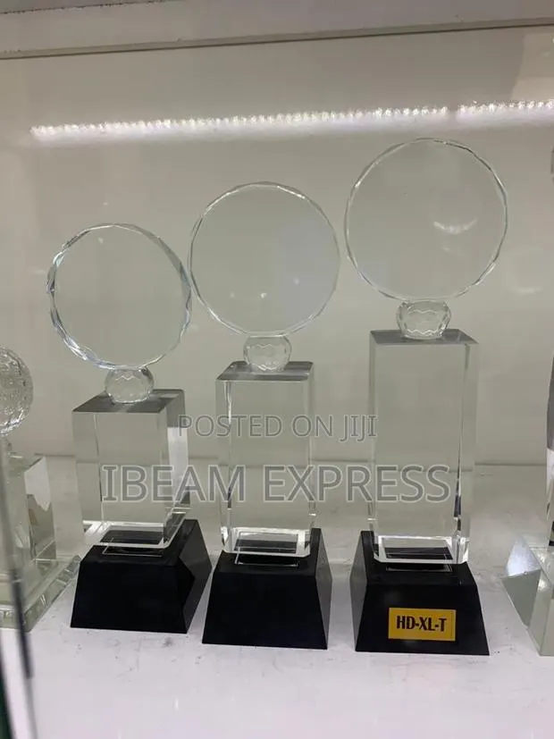 Crystal Trophy · Photo 1