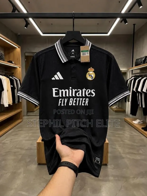 Real Madrid Polo Jersey · Photo 1