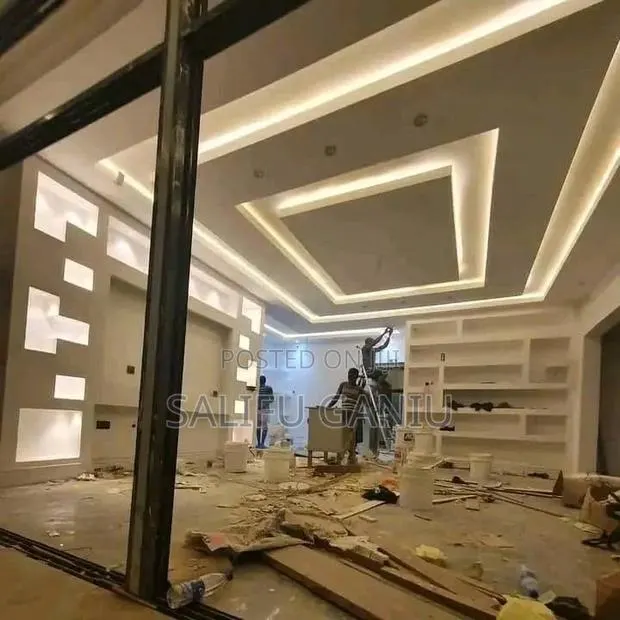 Ceiling Centre · Photo 1
