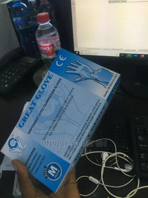 Powdered Disposable Surgical Examination Gloves · Photo 1